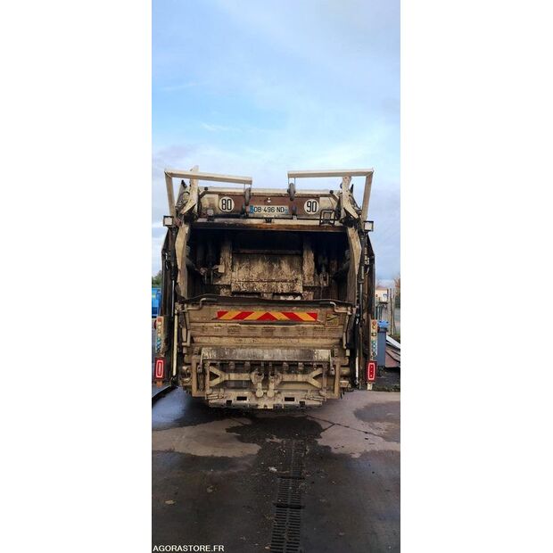 2013 مان 26.360-45030887