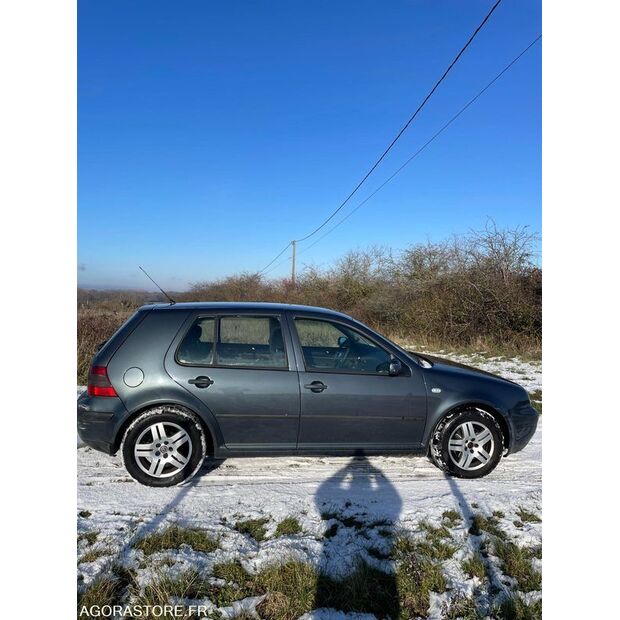 2003 Volkswagen Golf-45030902