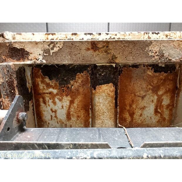 2004 NISSAN Cabstar-45030936