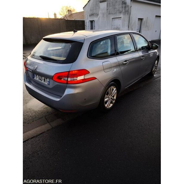 2021 بيجو 308-45031095