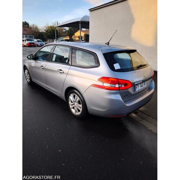 2021 بيجو 308-45031096