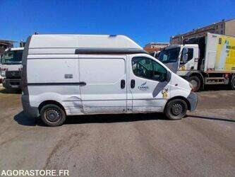 2005-renault-trafic-1407106-45031339