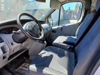 2005-renault-trafic-1407106-45031341