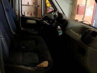 2006-peugeot-boxer-1407108-45031352