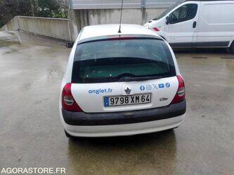 2003-renault-clio-1407116-45031460