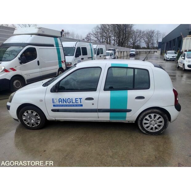 2003 Renault Clio-45031461