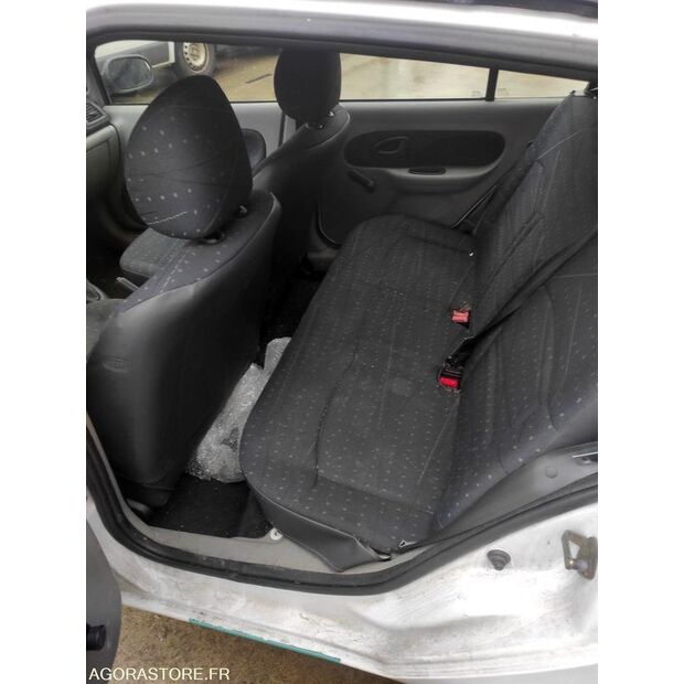 2003 Renault Clio-45031465