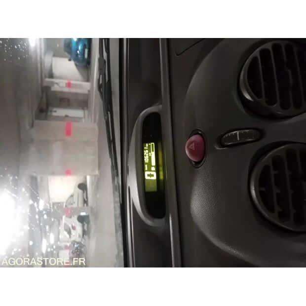 2002 Renault Megane-45031468