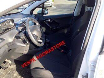 2018-peugeot-208-1407119-45031486