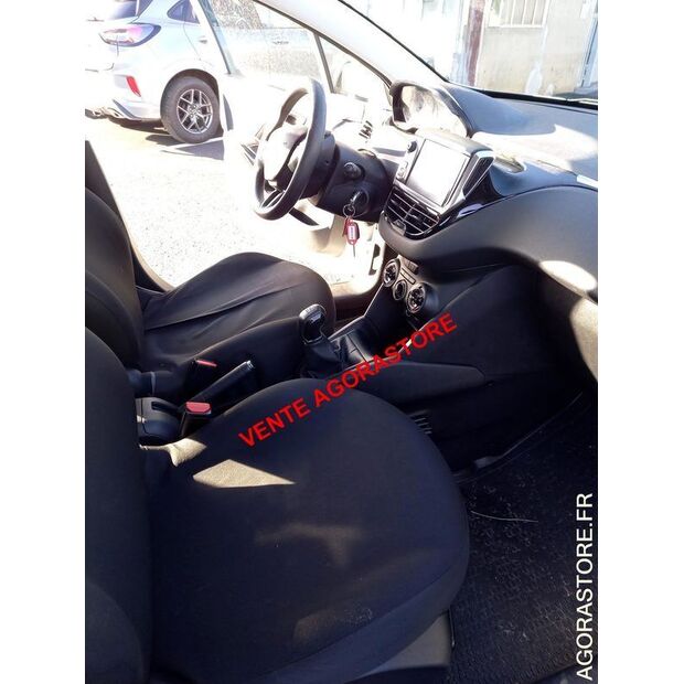 2018 Peugeot 208-45031491