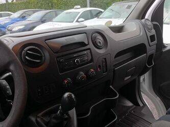 2017-renault-master-1407124-45031551