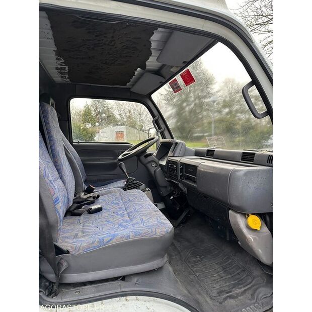 2001 NISSAN Cabstar-45031590