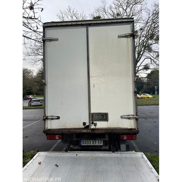 2001 NISSAN Cabstar-45031593