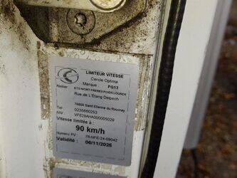 2009-renault-premium-1407132-45031607