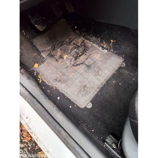 2013 Renault Clio-45031662