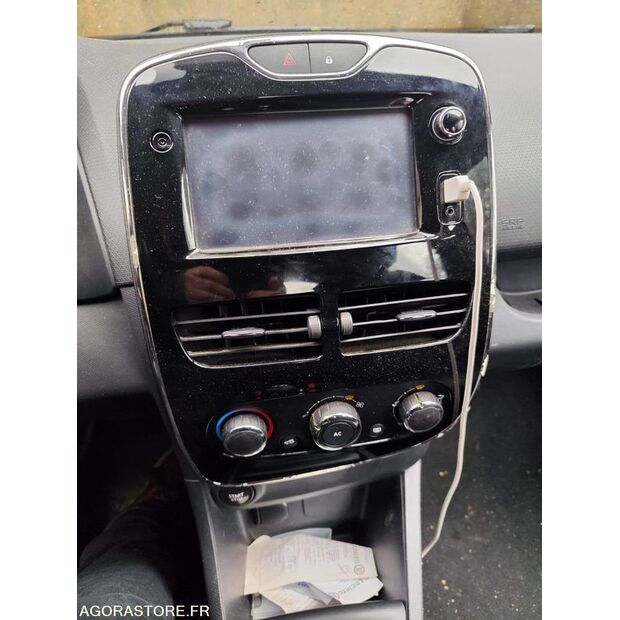 2013 Renault Clio-45031666