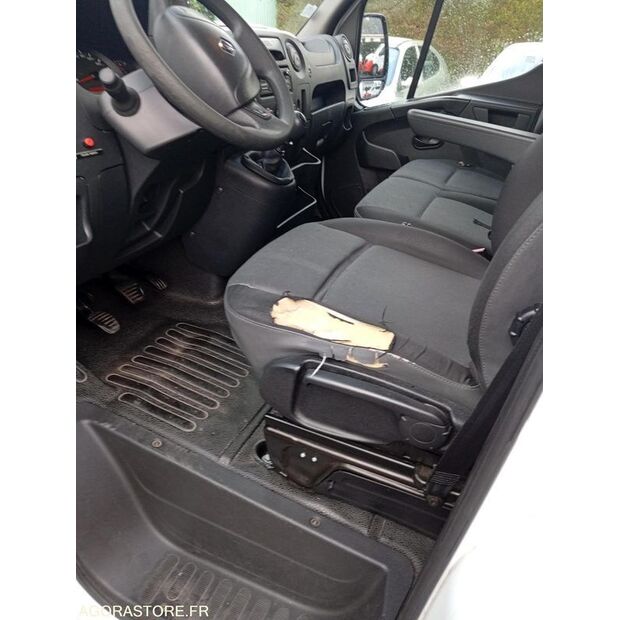 2019 رينو Master-45031710