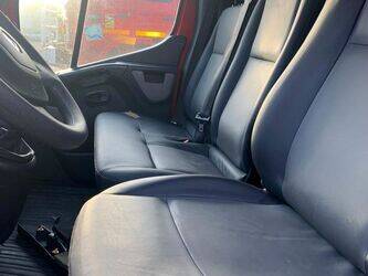 2016-renault-master-1407149-45031761