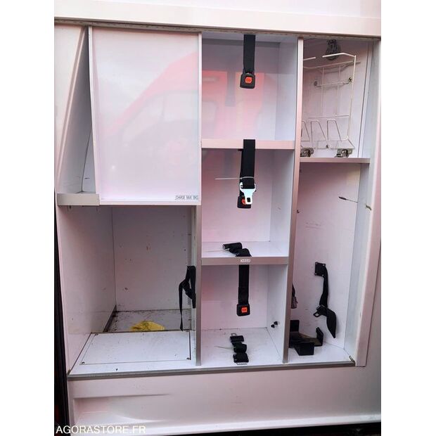 2016 رينو Master-45031764