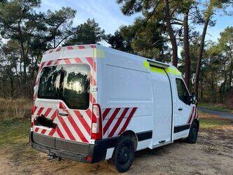 2014-renault-master-1407155-45031808