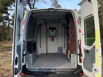 2014-renault-master-1407155-45031810