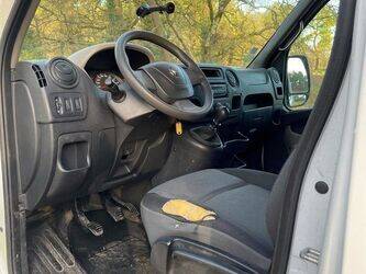 2014-renault-master-1407155-45031811