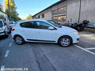 2012-renault-megane-1407163-45031888