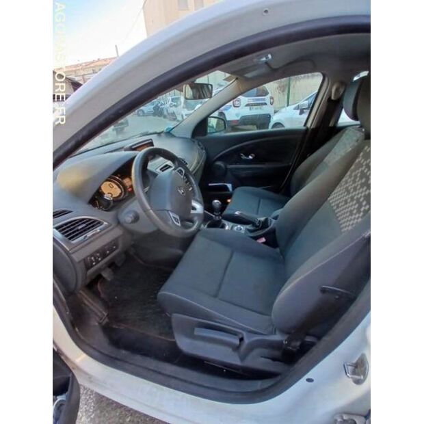 2012 رينو Megane-45031891