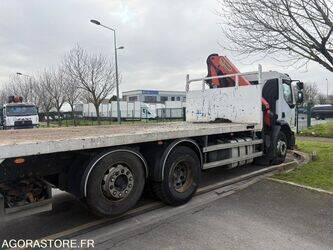 2011-renault-premium-1407164-45031897