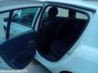 2008-renault-clio-1406177-45032027