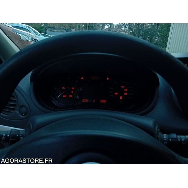 2008 Renault Clio-45032029