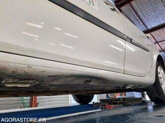 2008-renault-clio-1406177-45032031