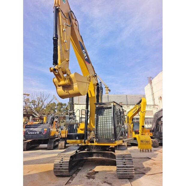 2024 كاتربيلر 329D2-45032069