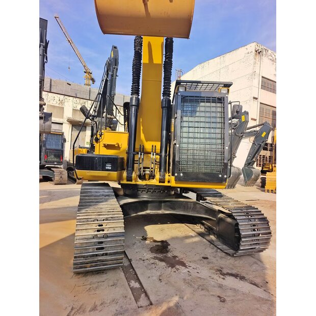 2024 كاتربيلر 329D2-45032070