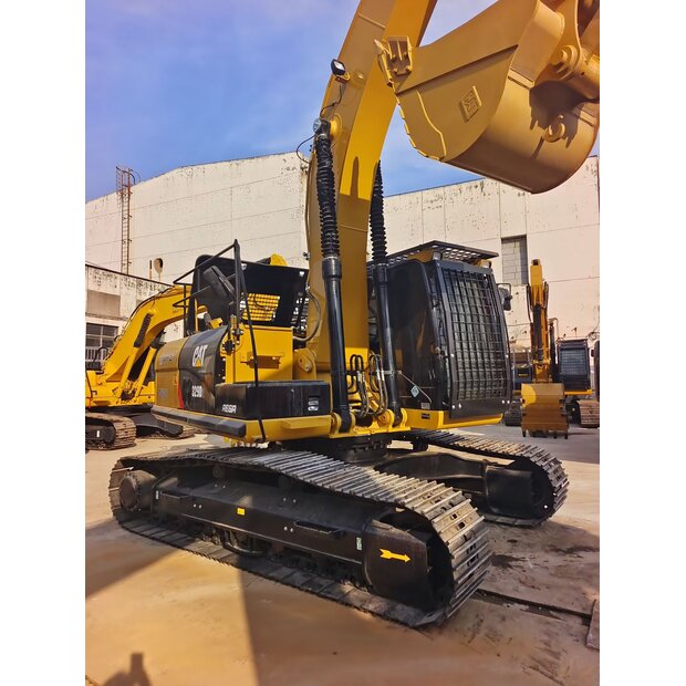 2024 كاتربيلر 329D2-45032071