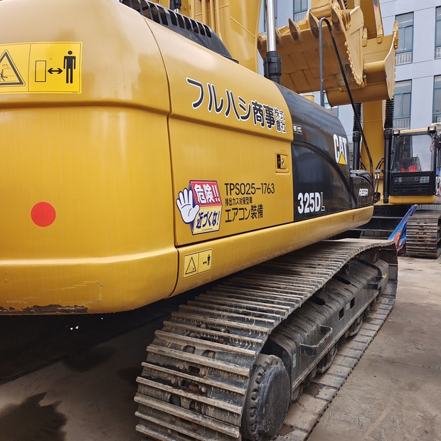 2024 كاتربيلر 325D2L-45032149