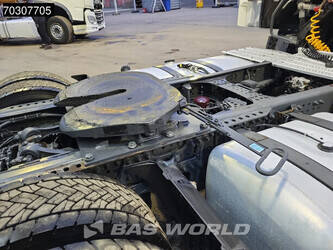 2015-mercedes-benz-actros-1842-1406845-45032453