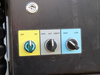 2011-htc-10iad-45033032