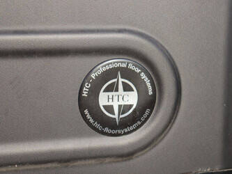 2011-htc-10iad-45033034