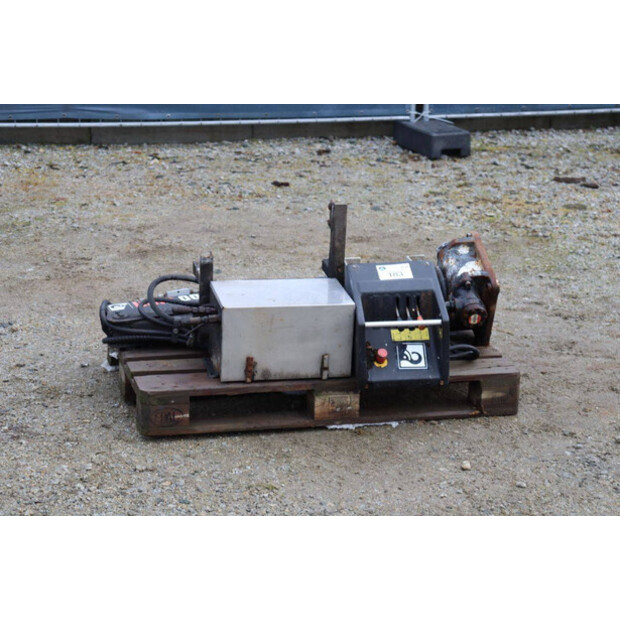 2001 HIAB 008T-45033103