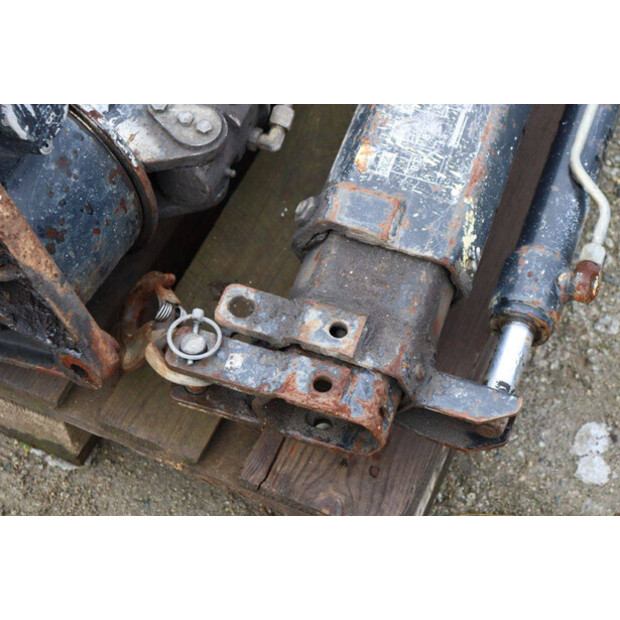 2001 HIAB 008T-45033118