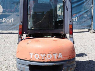1997-toyota-62-6fdf25-1407194-45033192