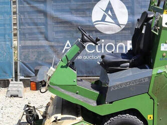 2015-amazone-67-161-1407195-45033242