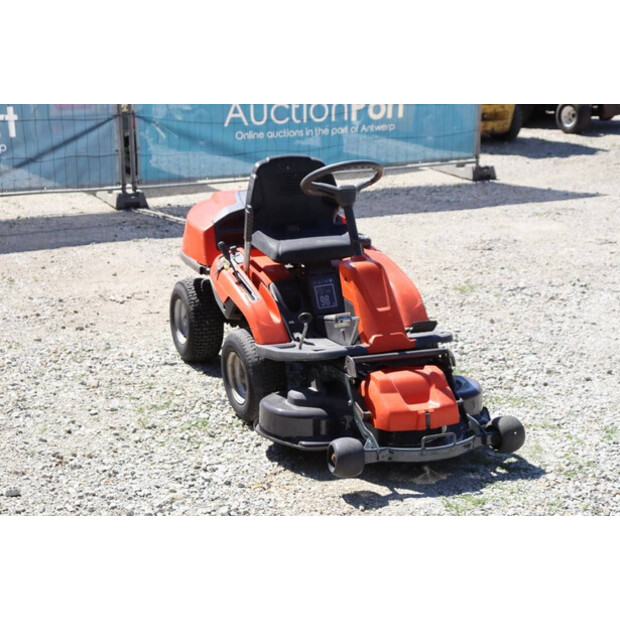 2020 Husqvarna R214TC-45033282