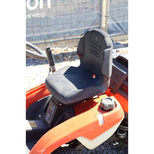 2020 Husqvarna R214TC-45033292