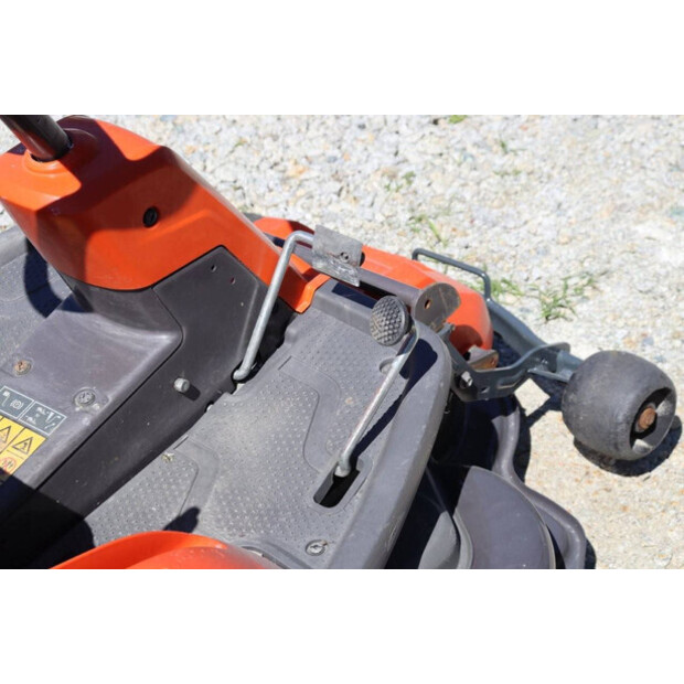 2020 Husqvarna R214TC-45033295