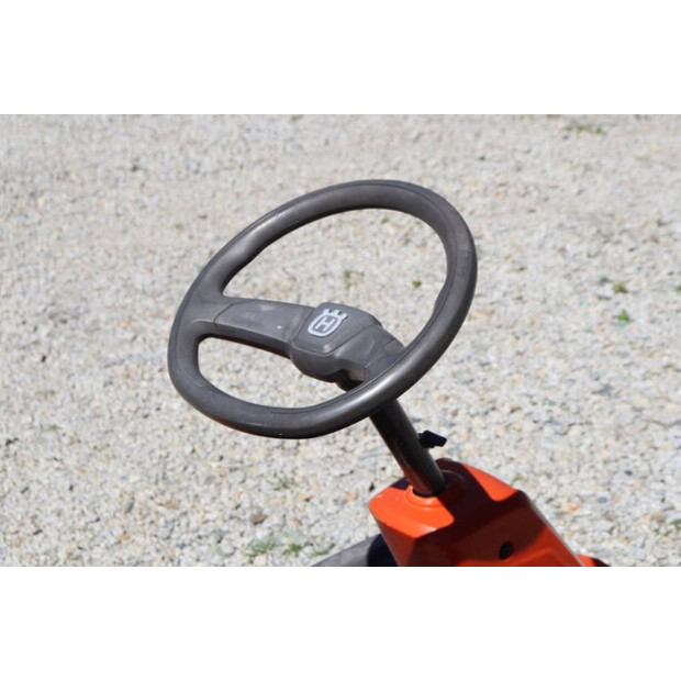 2020 Husqvarna R214TC-45033296