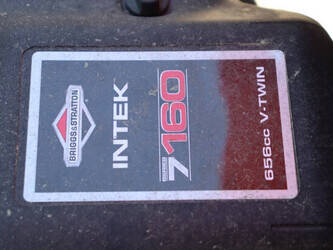 2020-husqvarna-r214tc-1407196-45033301