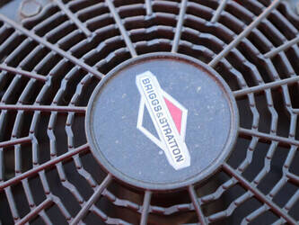 2020-husqvarna-r214tc-1407196-45033303