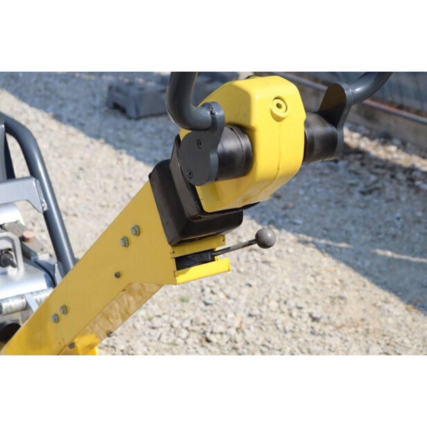 2016 نيوسون DPU5545HEH-45033886